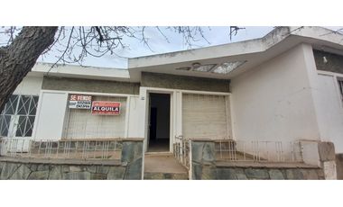 CASA EN VENTA EN BARRIO CENTRO, DESPEÑADEROS.