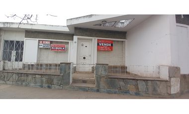 CASA EN VENTA EN BARRIO CENTRO, DESPEÑADEROS.