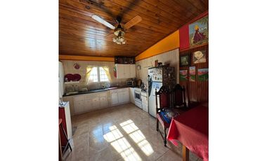 CASA DE TRES AMBIENTES