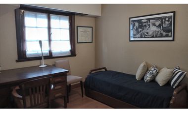 VENTA CHALET EN IMPORTANTE ESQUINA LAPRIDA Y 14 DE JULIO