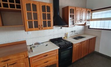 Casa - Chalet en Alquiler en Villa Primera