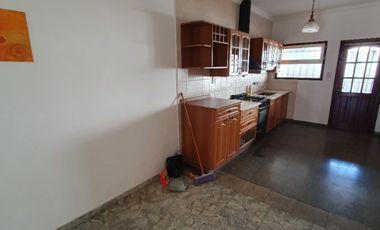 Casa - Chalet en Alquiler en Villa Primera