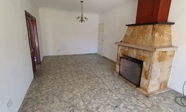 Casa - Chalet en Alquiler en Villa Primera