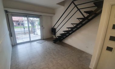 Dúplex en Alquiler en Villa Primera