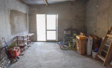 VENTA casa de 4 dormitorios + dpto en el norte