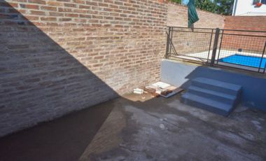 VENTA casa de 4 dormitorios + dpto en el norte