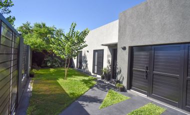 VENTA CASA EN ARROYO LEYES KM.13
