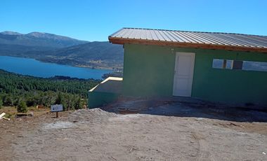 Casa con imponentes vistas a Lago Lolog