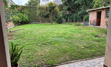 Casa en venta de 4 dormitorios c/ cochera en Los Perales