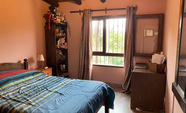 Casa en venta de 4 dormitorios c/ cochera en Los Perales