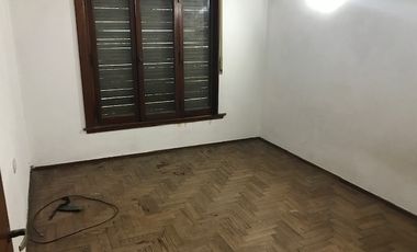 Casa PH en venta en San Antonio de Padua Sur