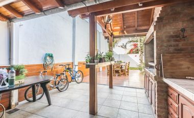 VENTA TRIPLEX 4 AMBIENTES. RAMOS MEJIA.