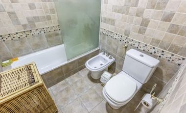 VENTA TRIPLEX 4 AMBIENTES. RAMOS MEJIA.