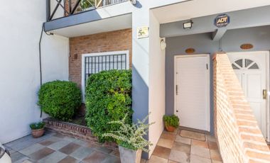 VENTA TRIPLEX 4 AMBIENTES. RAMOS MEJIA.