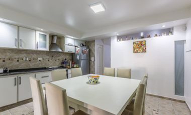 VENTA TRIPLEX 4 AMBIENTES. RAMOS MEJIA.
