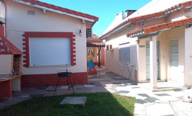 VENTA GRAN TERRENO CON 3 CASAS/PATIO/JARDIN/OPORTU