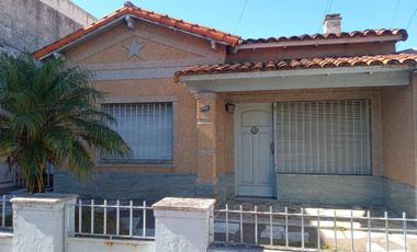 VENTA GRAN TERRENO CON 3 CASAS/PATIO/JARDIN/OPORTU