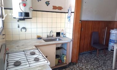 VENTA GRAN TERRENO CON 3 CASAS/PATIO/JARDIN/OPORTU