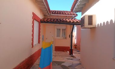 VENTA GRAN TERRENO CON 3 CASAS/PATIO/JARDIN/OPORTU