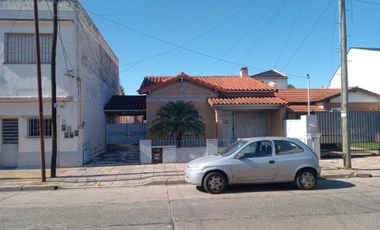 VENTA GRAN TERRENO CON 3 CASAS/PATIO/JARDIN/OPORTU