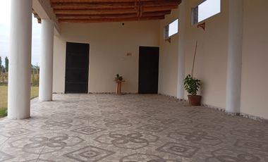 CASA, QUINCHO Y PILETA. MEDANO DE ORO. RAWSON