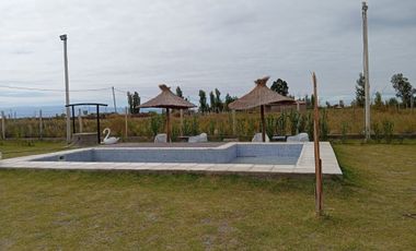 CASA, QUINCHO Y PILETA. MEDANO DE ORO. RAWSON