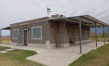 CASA, QUINCHO Y PILETA. MEDANO DE ORO. RAWSON