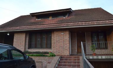 Casa de 5 amb en venta Adrogue