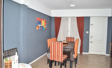 Casa de 5 amb en venta Adrogue