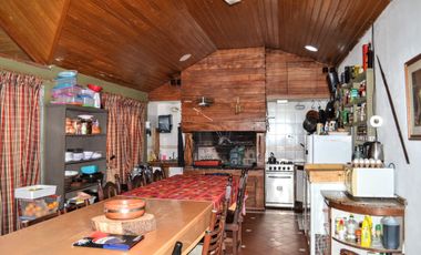 Casa de 5 amb en venta Adrogue