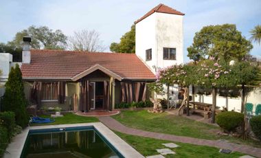 Casa de 5 amb en venta Adrogue