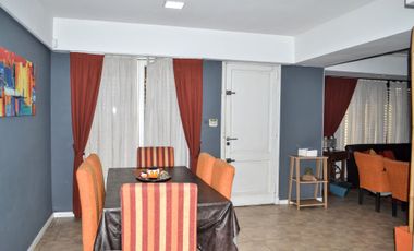 Casa de 5 amb en venta Adrogue
