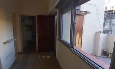 VENTA PH MULTIFAMILIAR EN LA BOCA
