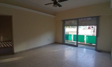 VENTA PH MULTIFAMILIAR EN LA BOCA
