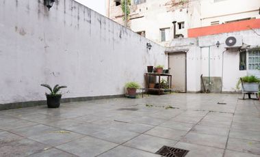 VENTA PH MULTIFAMILIAR EN LA BOCA