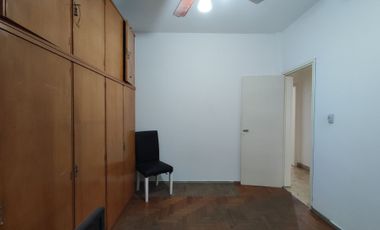 CASA 6 AMBIENTES EN VENTA LANUS 2 UNIDADES BLOCK