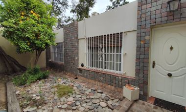 CASA 6 AMBIENTES EN VENTA LANUS 2 UNIDADES BLOCK