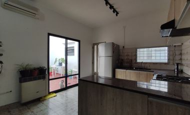 CASA 6 AMBIENTES EN VENTA LANUS 2 UNIDADES BLOCK