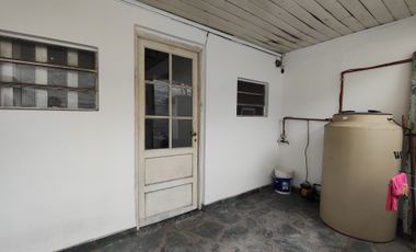 CASA 6 AMBIENTES EN VENTA LANUS 2 UNIDADES BLOCK