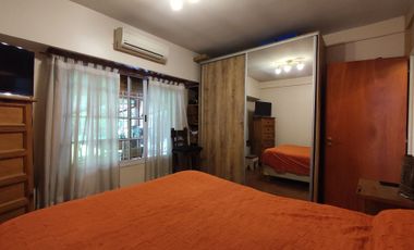 CASA 6 AMBIENTES EN VENTA LANUS 2 UNIDADES BLOCK