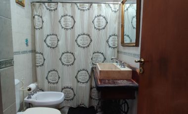 CASA 6 AMBIENTES EN VENTA LANUS 2 UNIDADES BLOCK