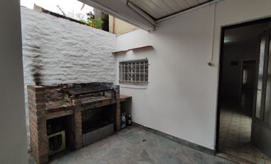 CASA 6 AMBIENTES EN VENTA LANUS 2 UNIDADES BLOCK