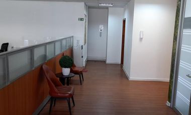 Av. Del Valle Sur/Santa Clara - Oficina - Arriendo