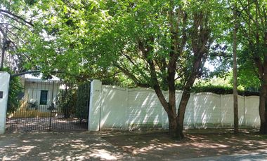 CASAS EN VENTA BERAZATEGUI 3 HAB PILETA LOTE600M2