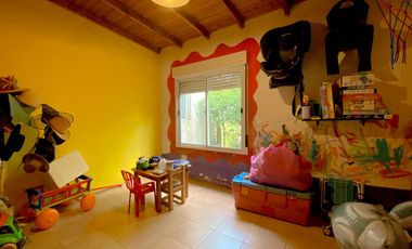 VENTA CHALET 6 AMBIENTES LOTE 750 MS SANTA CLARA
