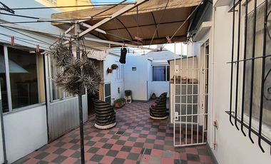 VENTA CASA 3 AMBIENTES CON QUINCHO Y COCHERA