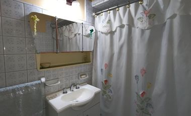 VENTA CASA 3 AMBIENTES CON QUINCHO Y COCHERA