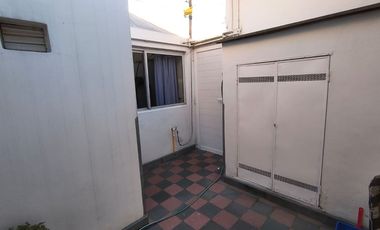 VENTA CASA 3 AMBIENTES CON QUINCHO Y COCHERA
