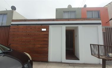 Casa en Arriendo en Altos del Salitre con Altos del Sur, Alto Hospicio