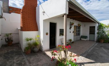CASAS EN VENTA BERISSO 3 DORM., QUINCHO Y PATIO